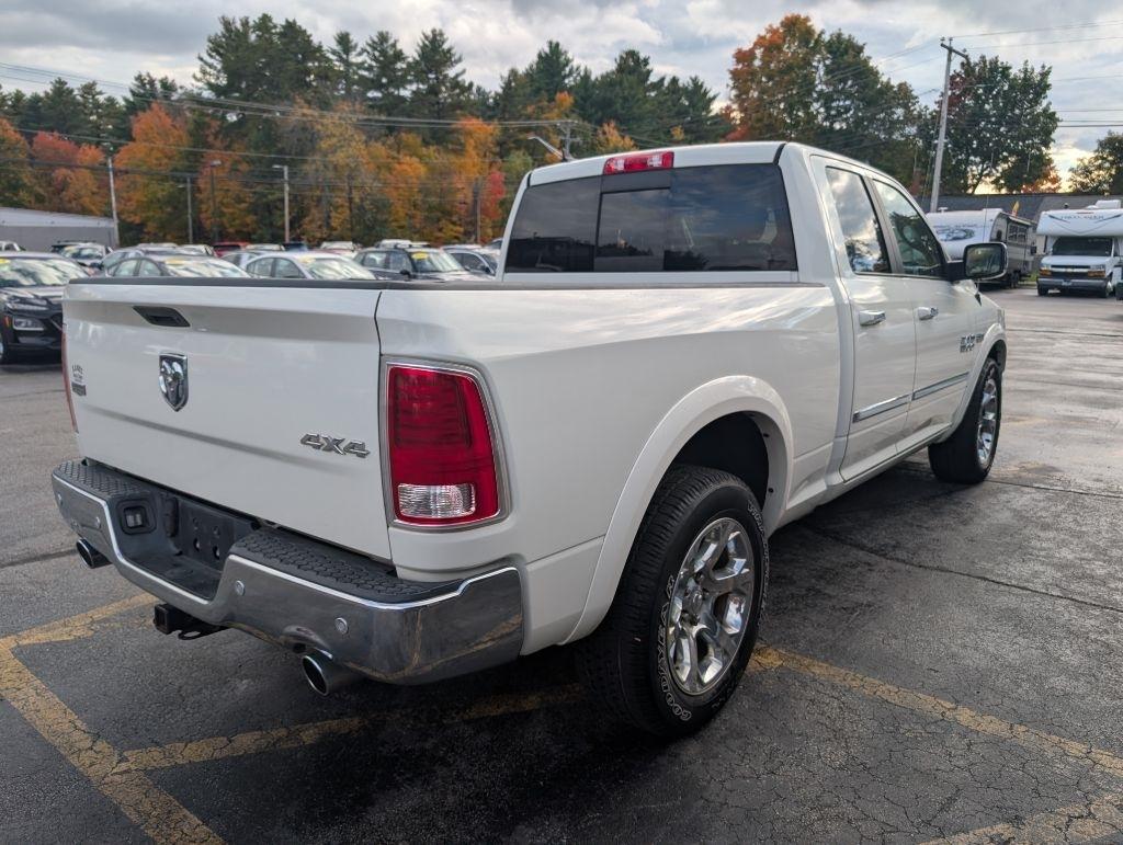 RAM 1500 Laramie Quad Cab 4WD 2016