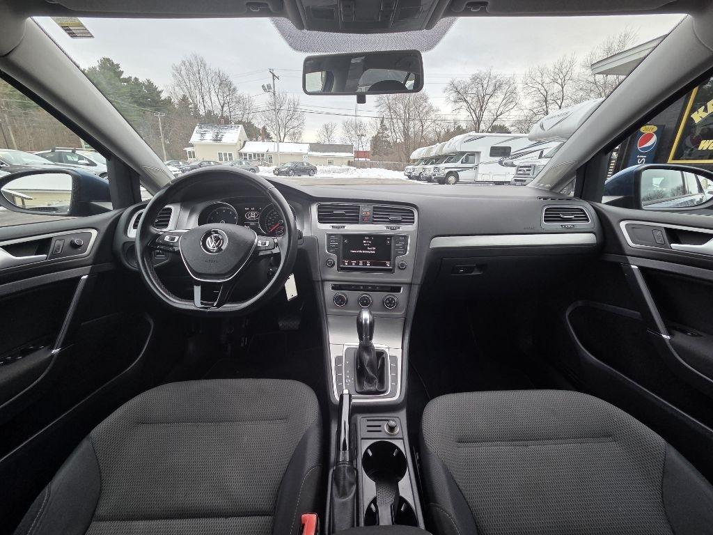 Volkswagen Golf TSI SE 6A 2016