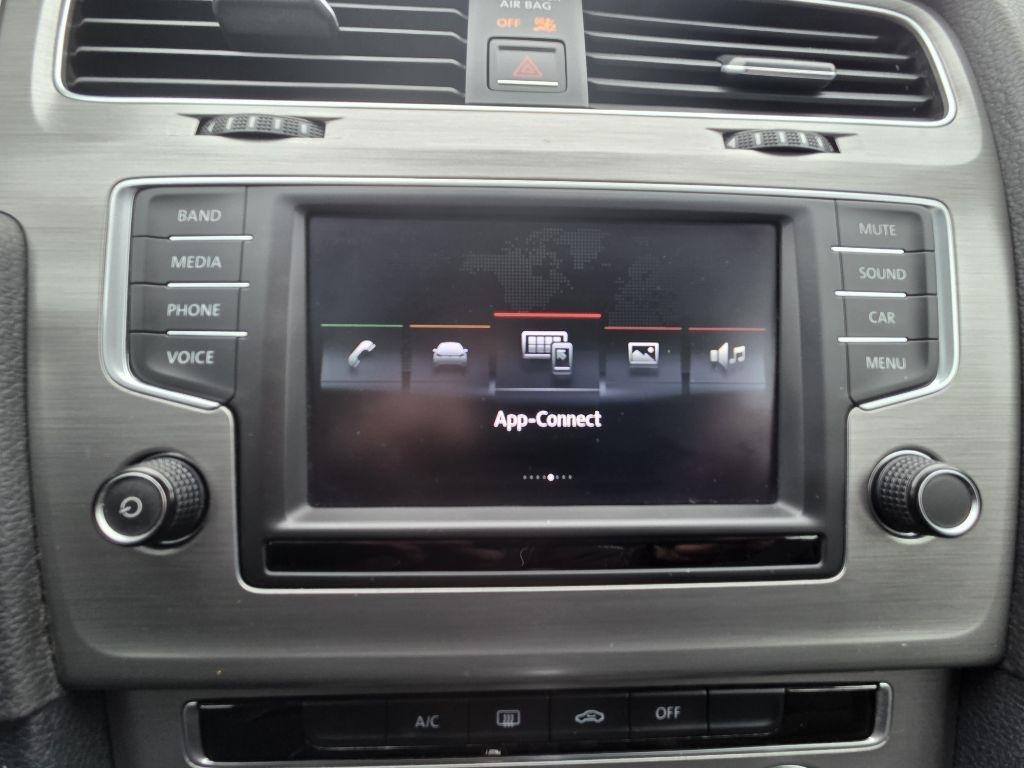 Volkswagen Golf TSI SE 6A 2016