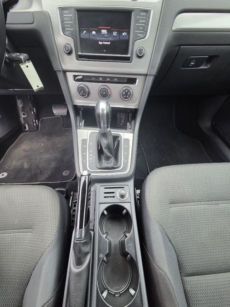 Volkswagen Golf TSI SE 6A 2016