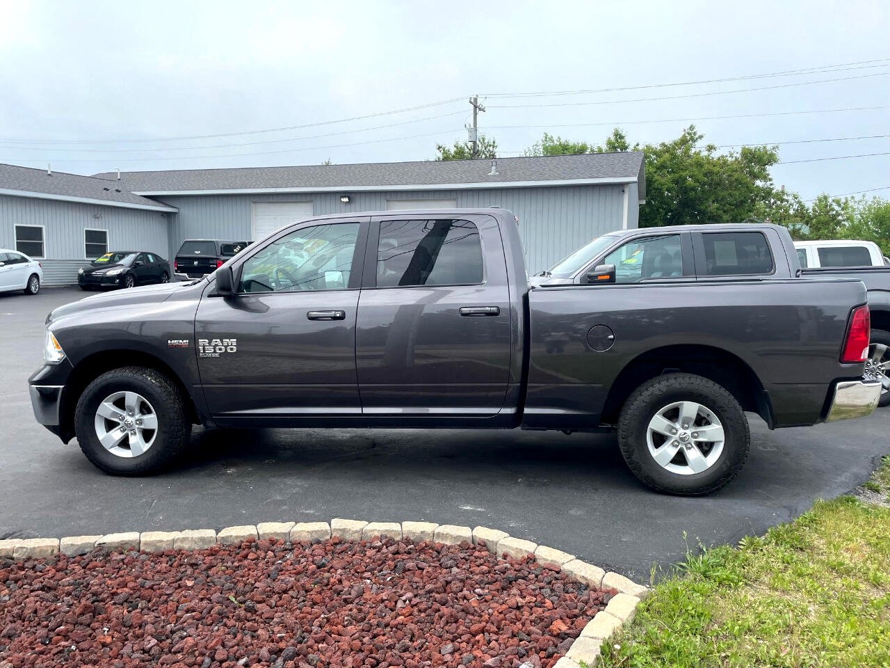 RAM 1500 Classic Tradesman Crew Cab LWB 4WD 2021 RAM 1500 Classic Tradesman Crew Cab LWB 4WD 2021