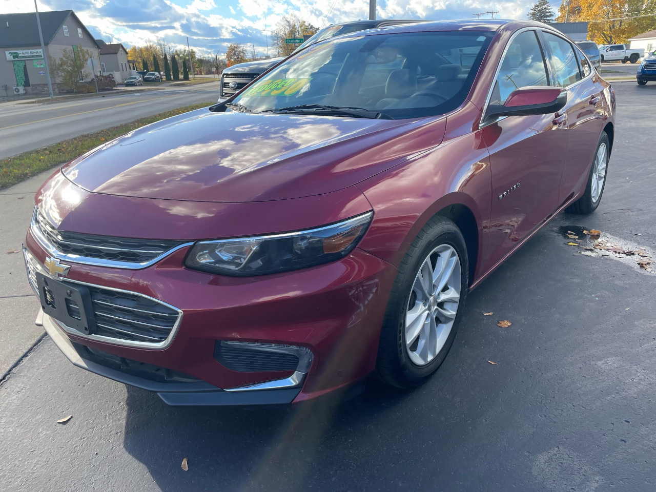 2017 Chevrolet Malibu 1LT photo 2