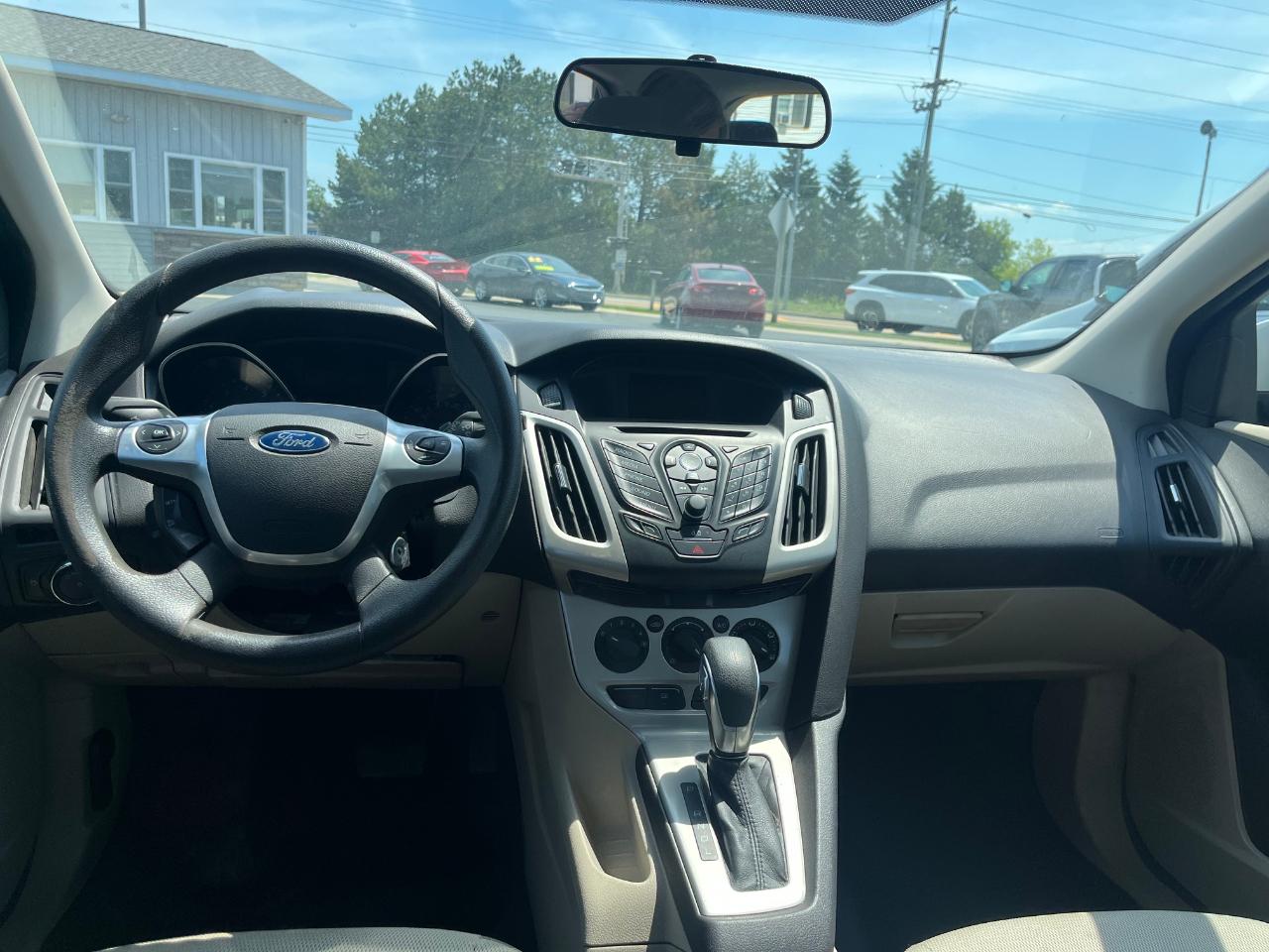 Ford Focus SE Hatch 2014