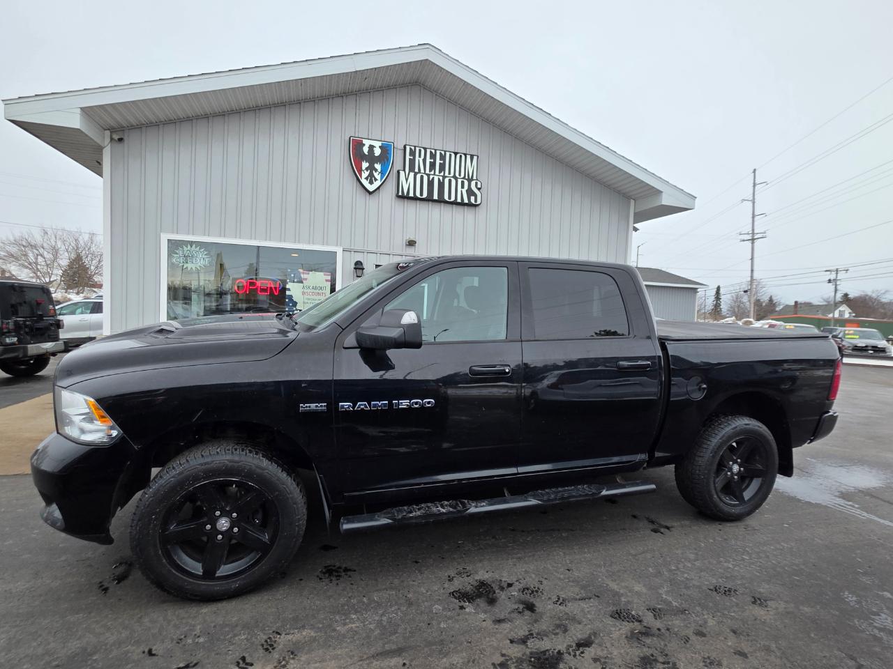 RAM 1500 Sport Crew Cab 4WD 2012