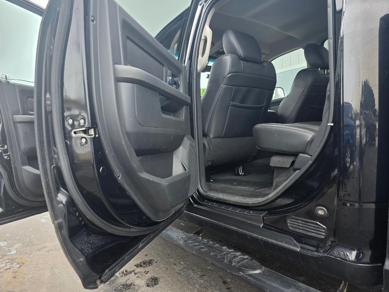 RAM 1500 Sport Crew Cab 4WD 2012