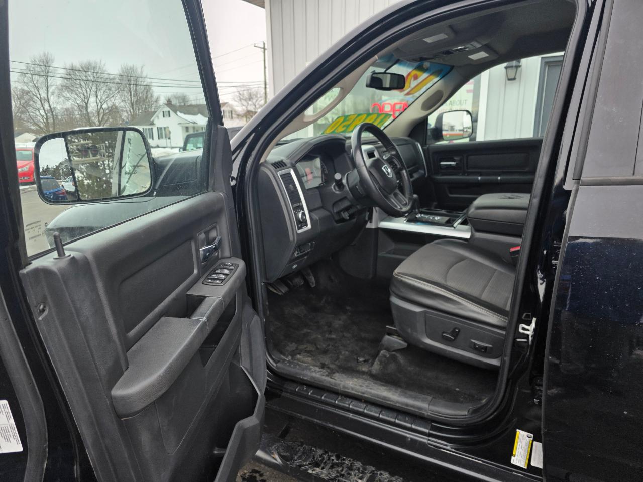 RAM 1500 Sport Crew Cab 4WD 2012