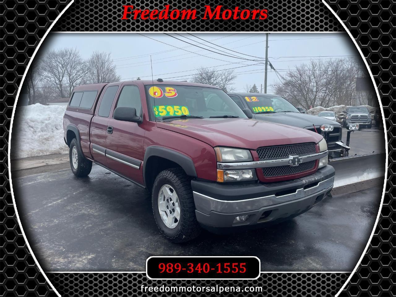 Chevrolet Silverado 1500 Work Truck Ext. Cab Short Bed 4WD 2005