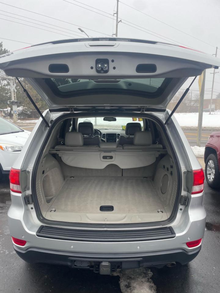 Jeep Grand Cherokee Laredo 4WD 2011