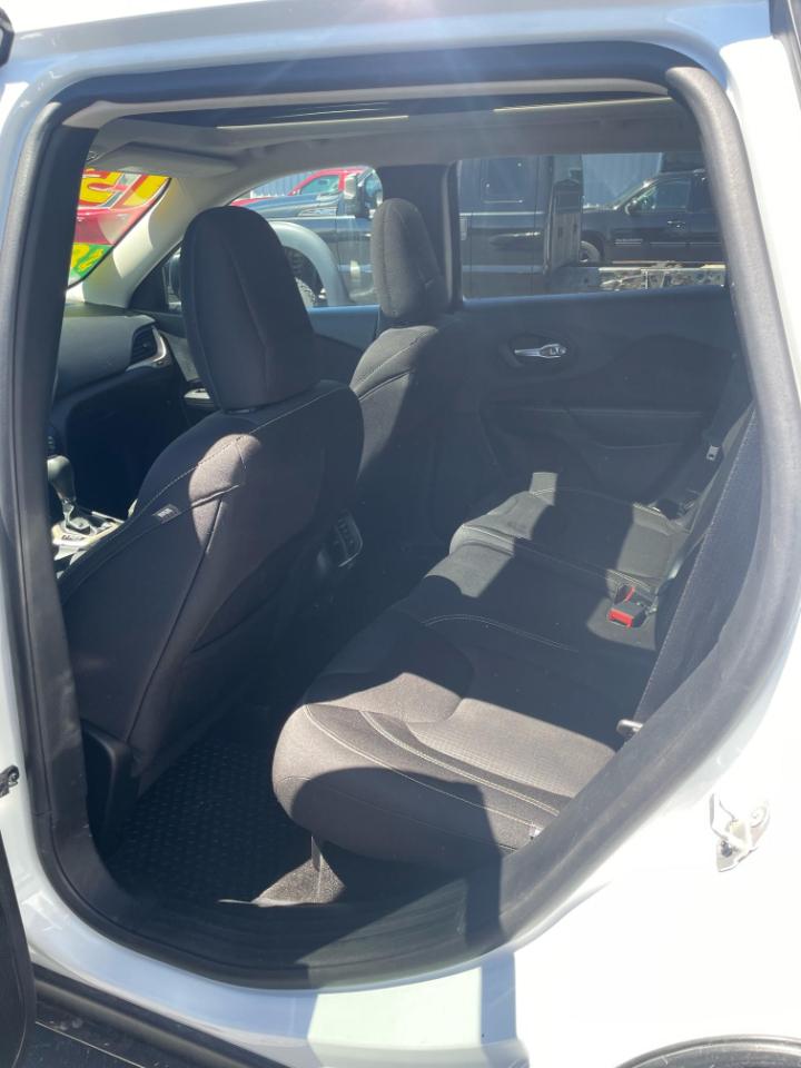 Jeep Cherokee Latitude 4WD 2015
