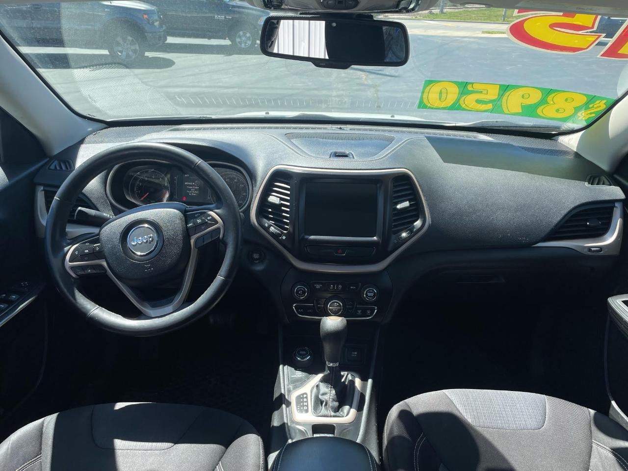 Jeep Cherokee Latitude 4WD 2015