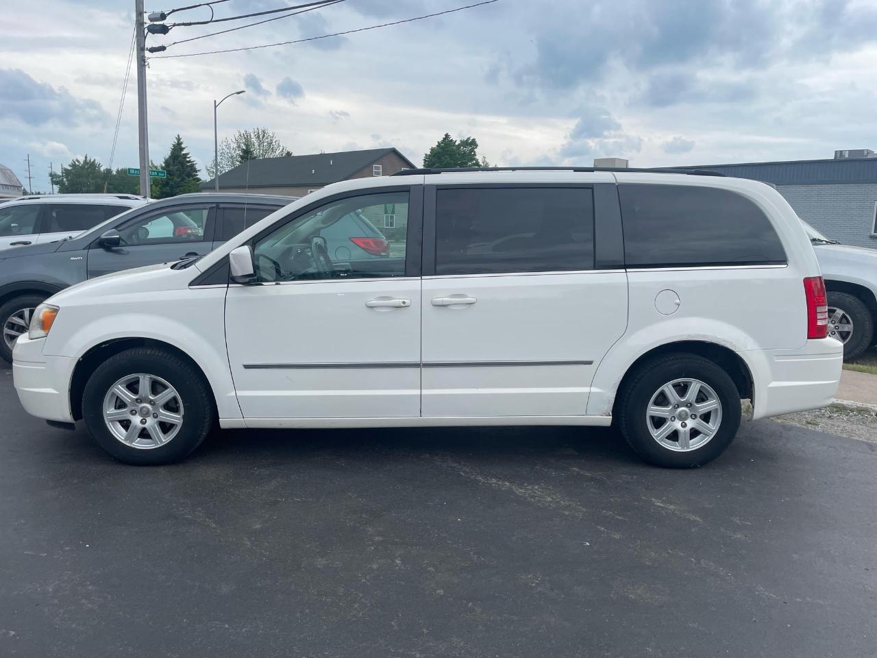 Chrysler Town & Country Touring 2010