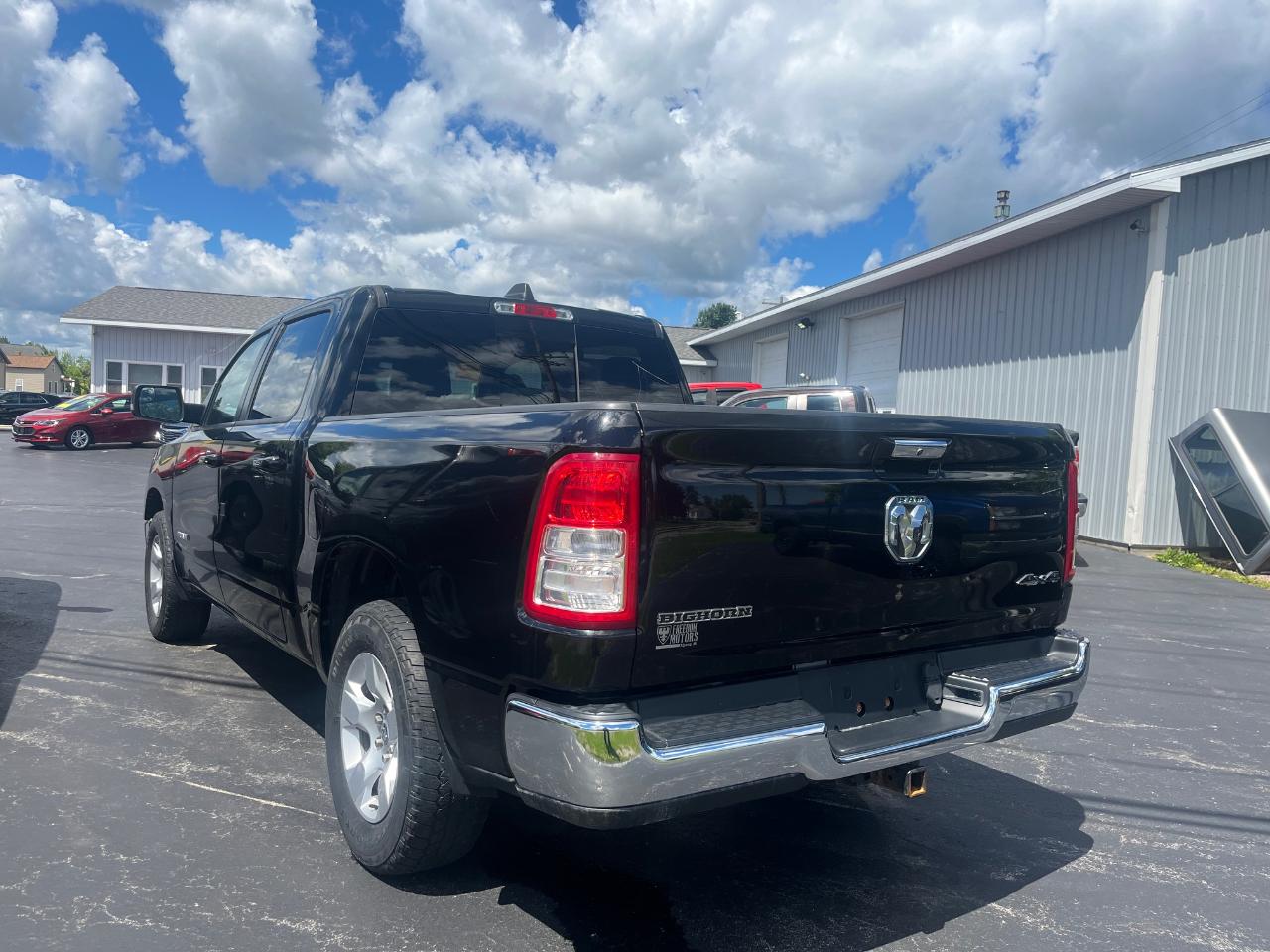RAM 1500 Big Horn Crew Cab SWB 4WD 2020