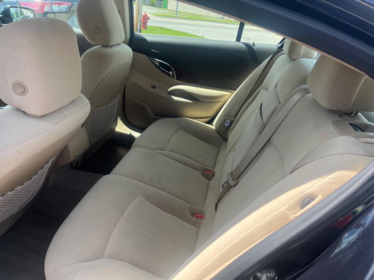 Buick LaCrosse Base 2013