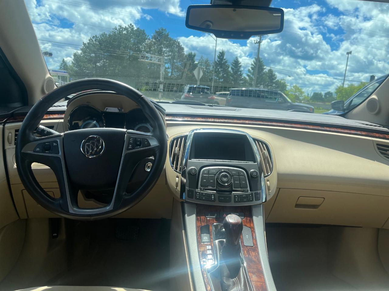 Buick LaCrosse Base 2013