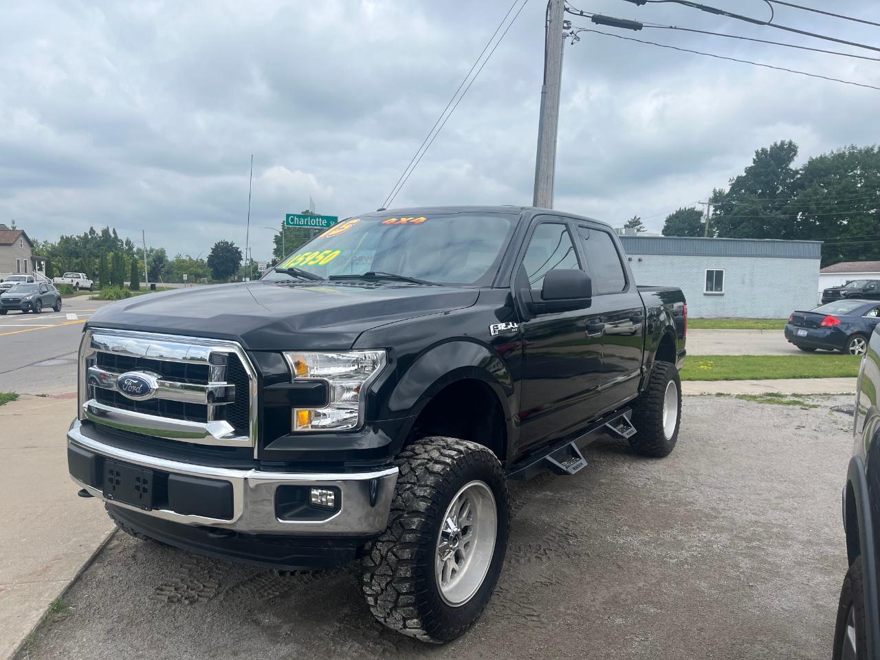 Ford F-150 XL SuperCrew 5.5-ft. Bed 4WD 2015