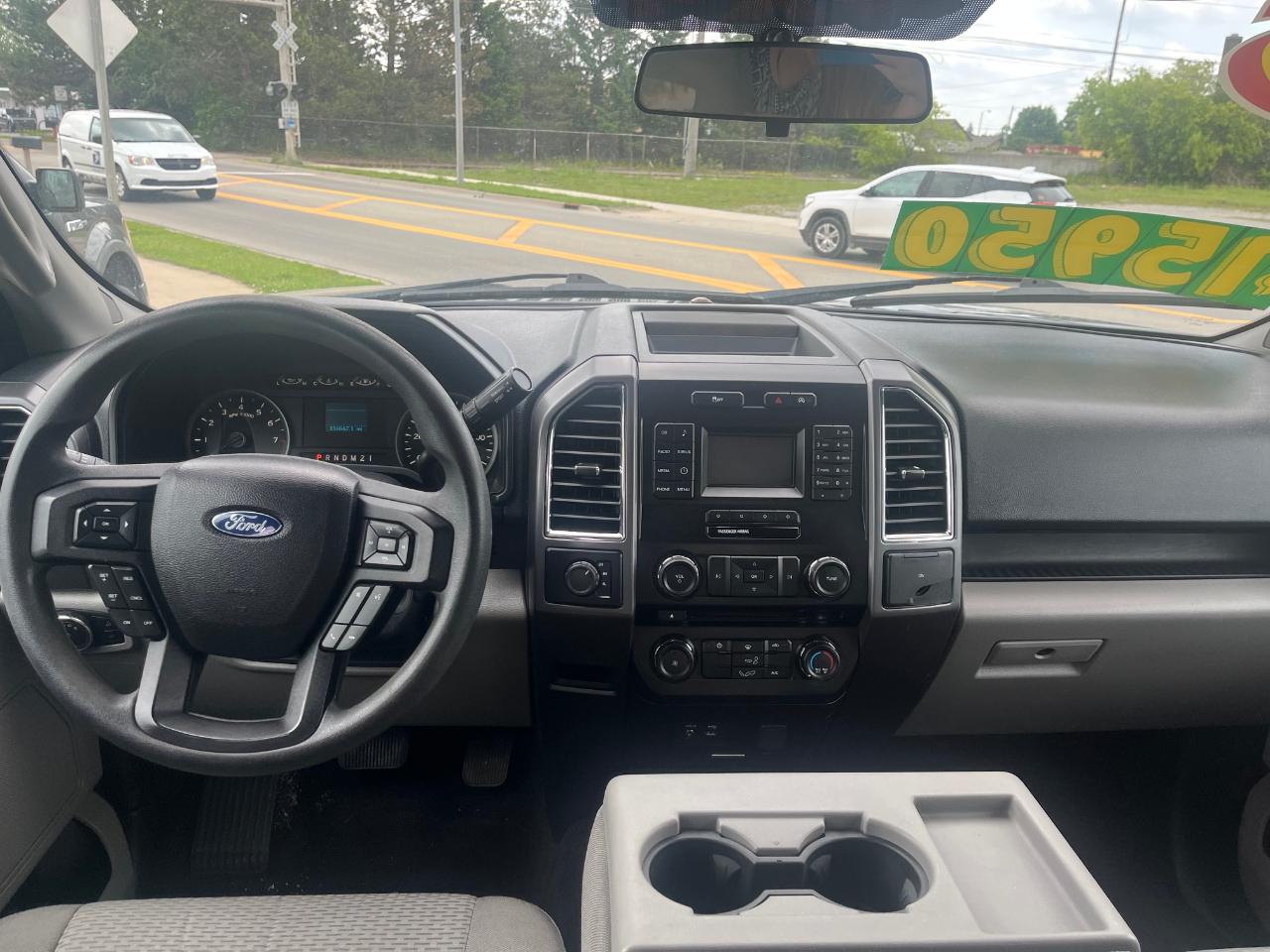 Ford F-150 XL SuperCrew 5.5-ft. Bed 4WD 2015