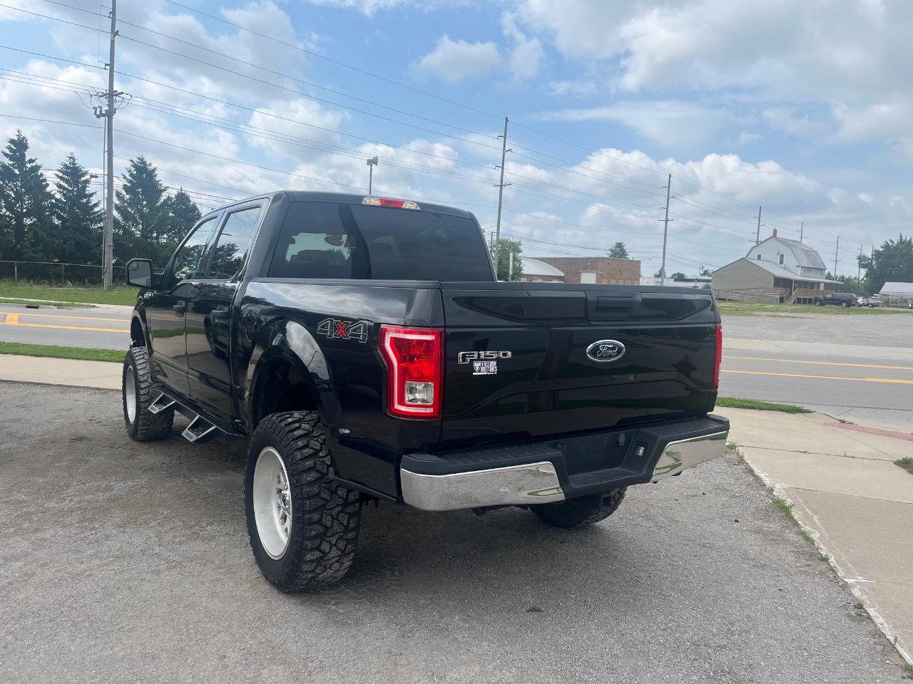 Ford F-150 XL SuperCrew 5.5-ft. Bed 4WD 2015