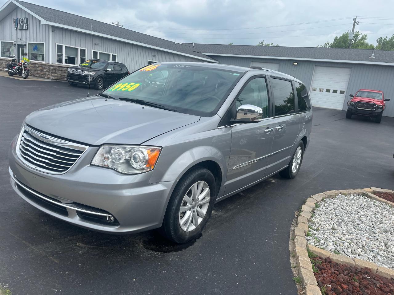Chrysler Town & Country Limited Platinum 2016