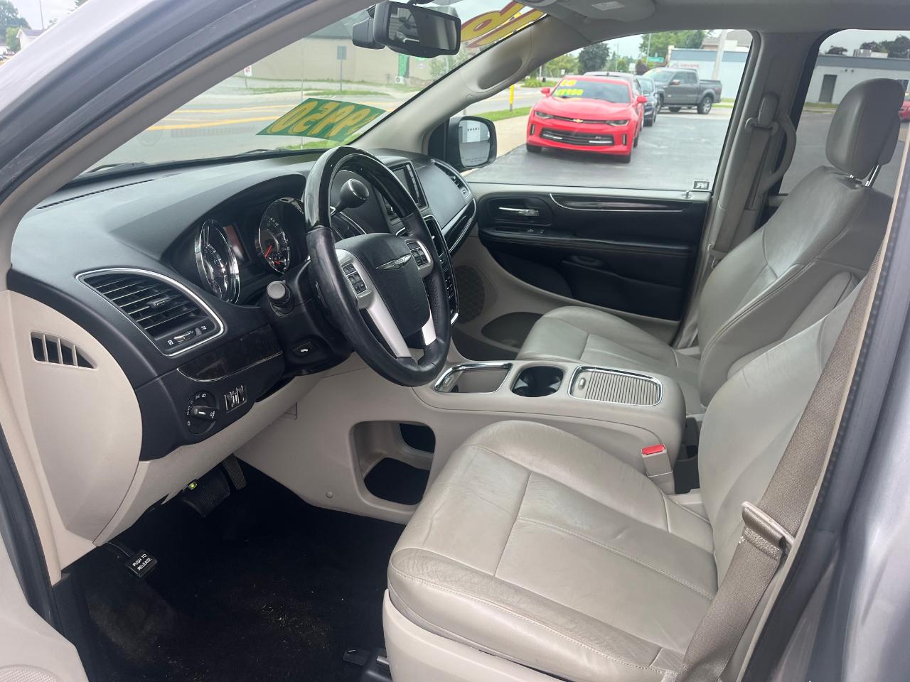 Chrysler Town & Country Limited Platinum 2016