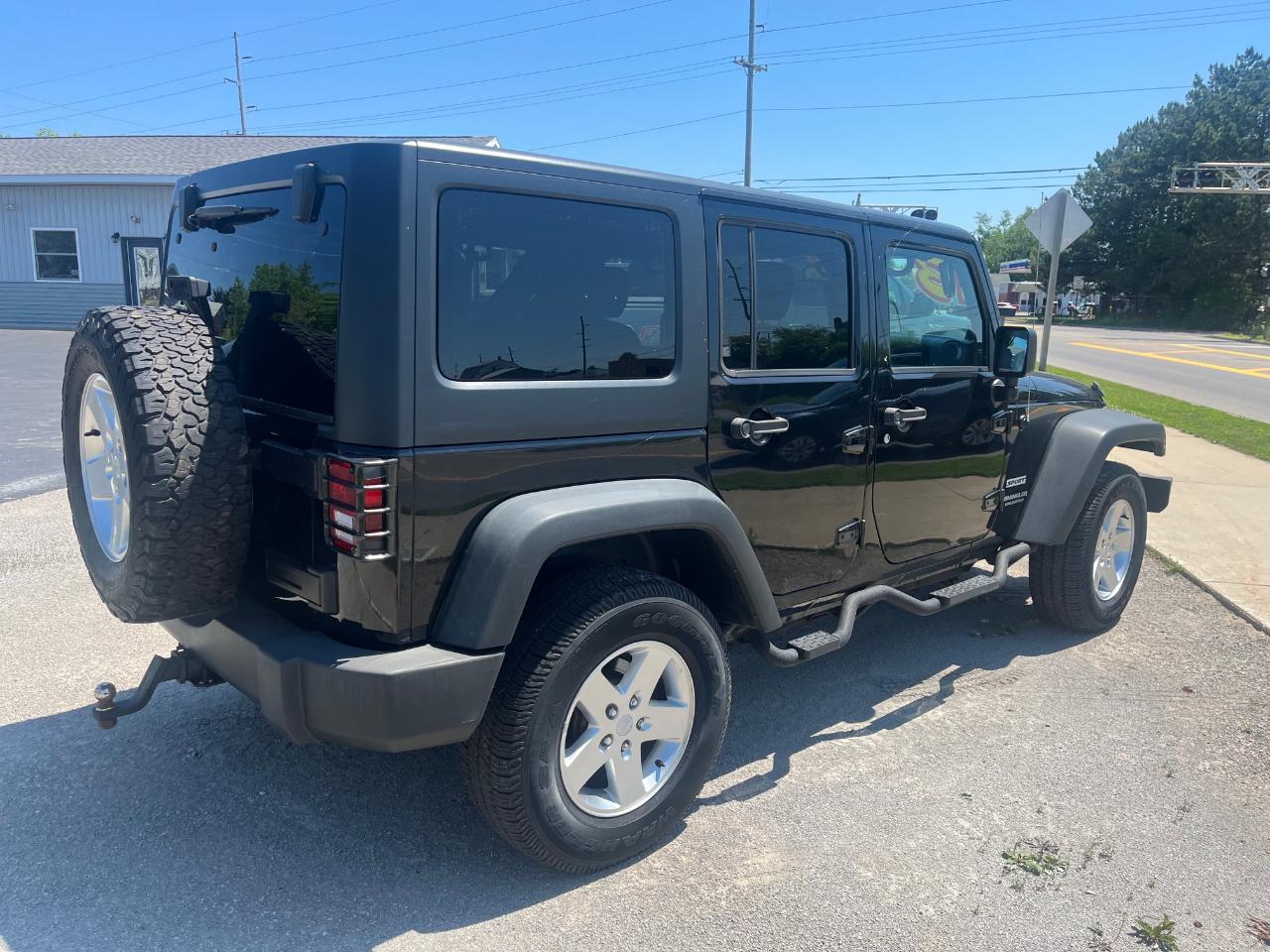 Jeep Wrangler Unlimited Sport 4WD 2013