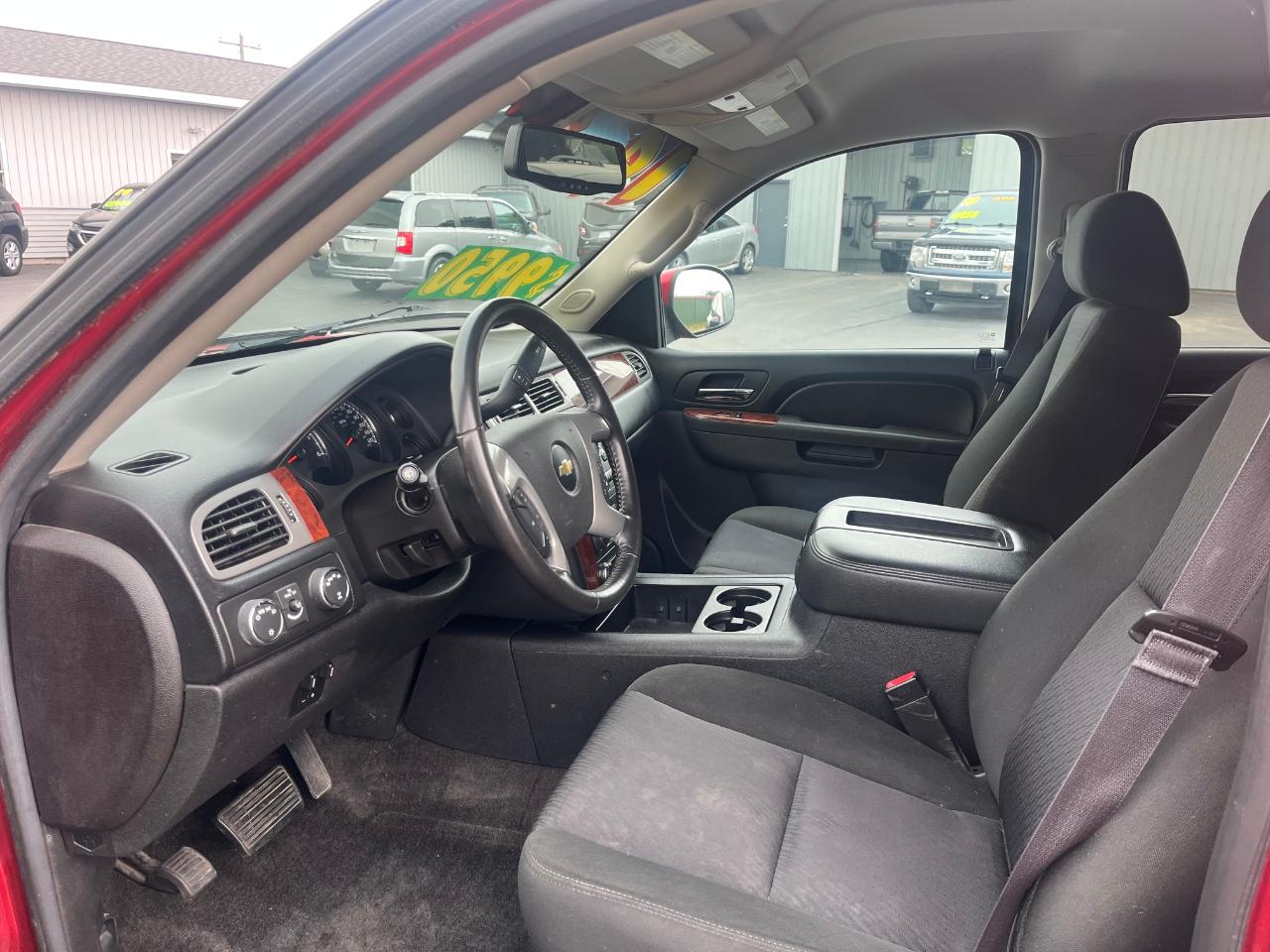 Chevrolet Suburban LS 1500 4WD 2014