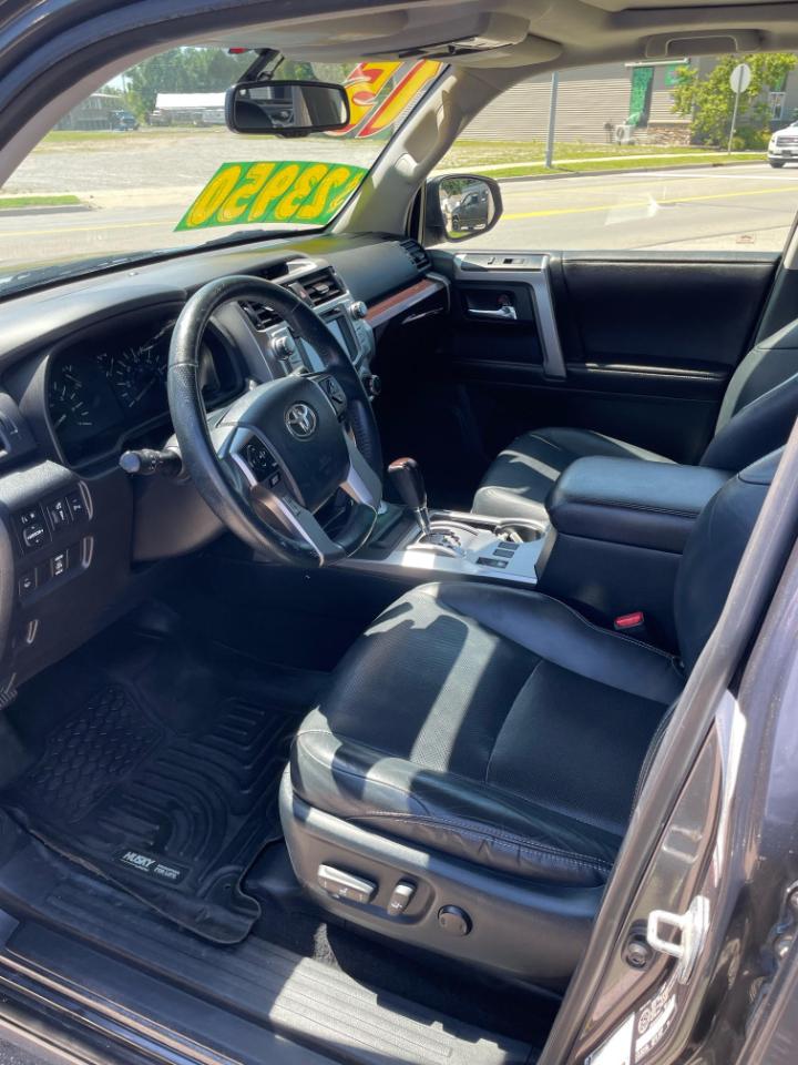 Toyota 4Runner SR5 4WD 2015