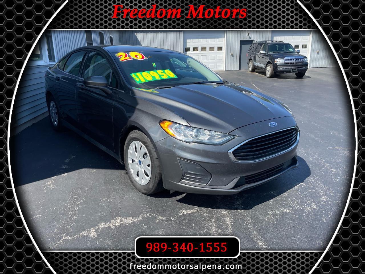 Ford Fusion S 2020