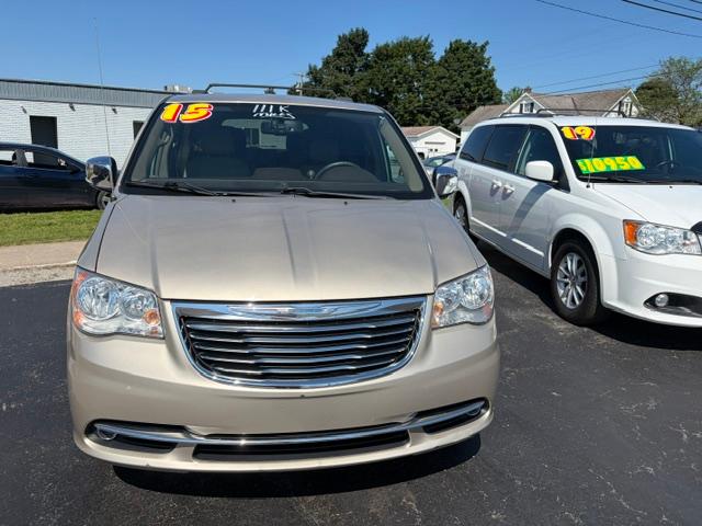 Chrysler Town & Country Touring-L 2015