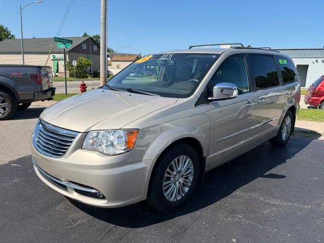 Chrysler Town & Country Touring-L 2015
