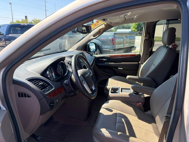 Chrysler Town & Country Touring-L 2015