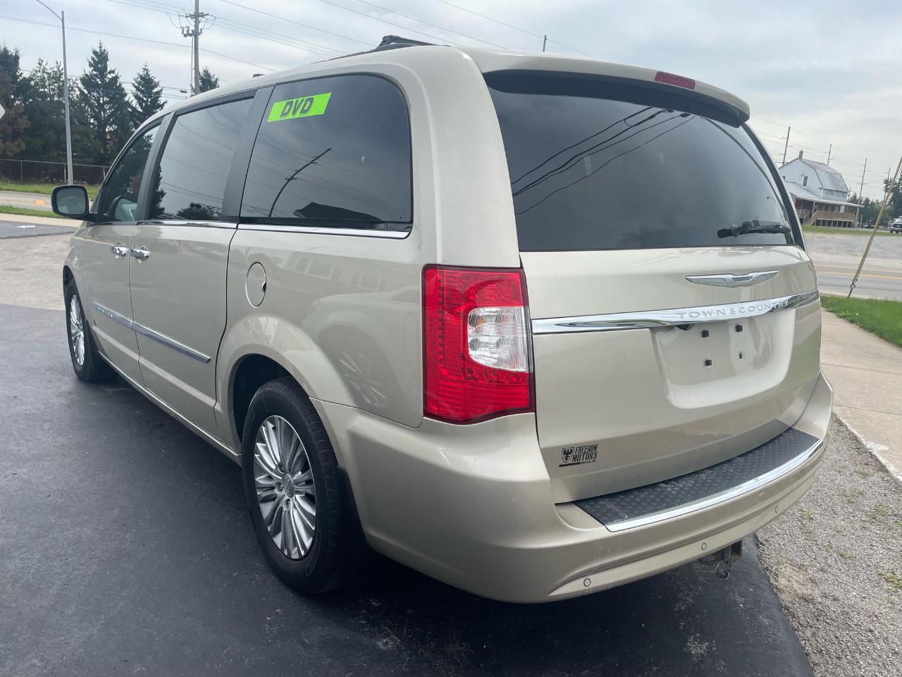 Chrysler Town & Country Touring-L 2015