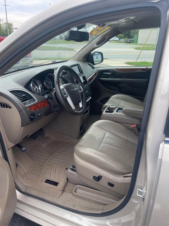 Chrysler Town & Country Touring-L 2015