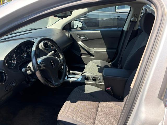 Pontiac G6 Base 2010