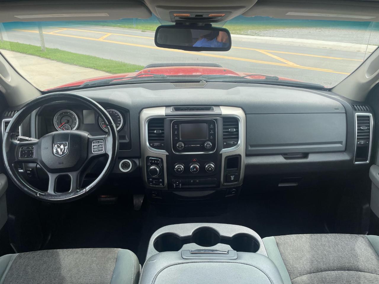 RAM 1500 SLT Quad Cab 4WD 2014