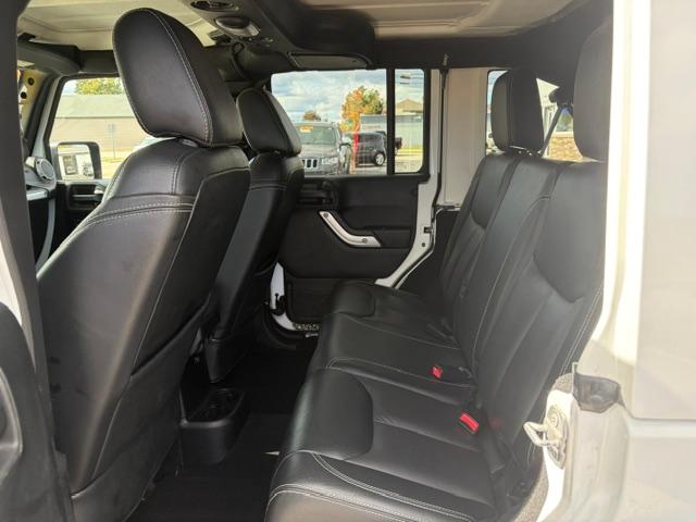 Jeep Wrangler Unlimited Sahara 4WD 2015