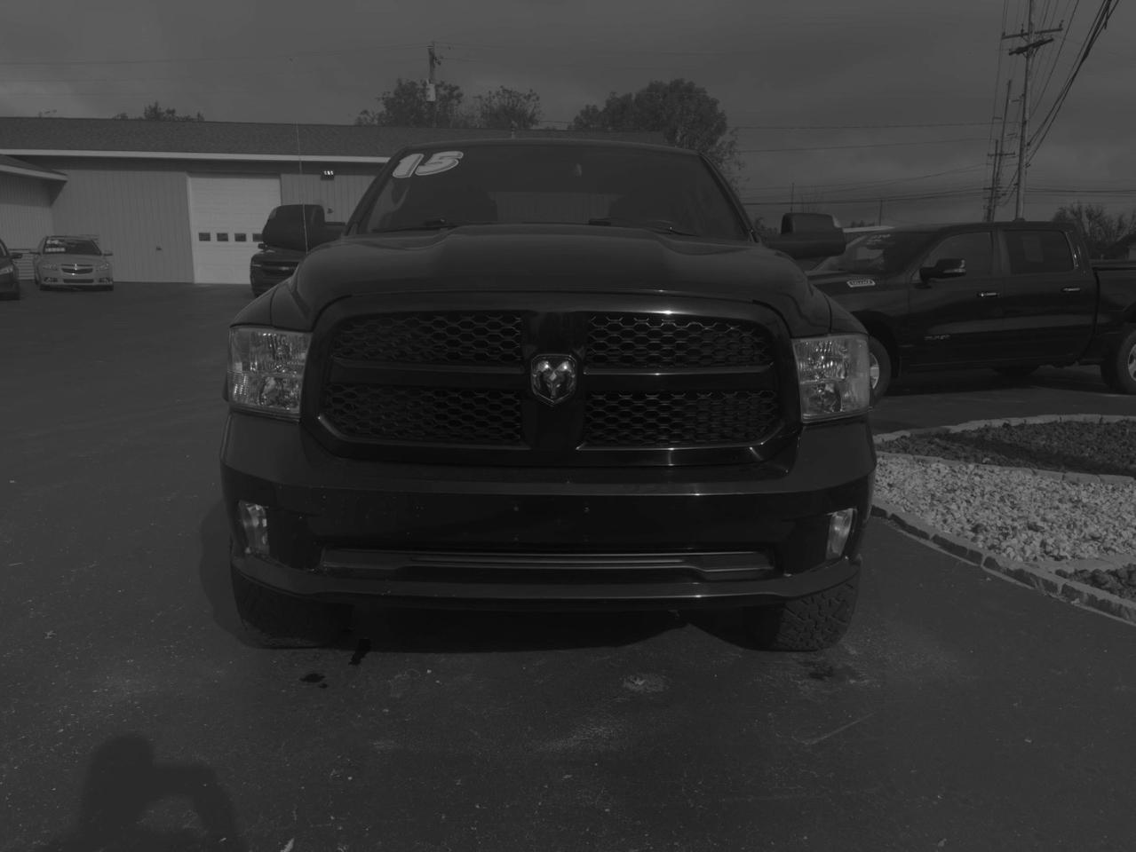 RAM 1500 Tradesman Quad Cab 4WD 2015