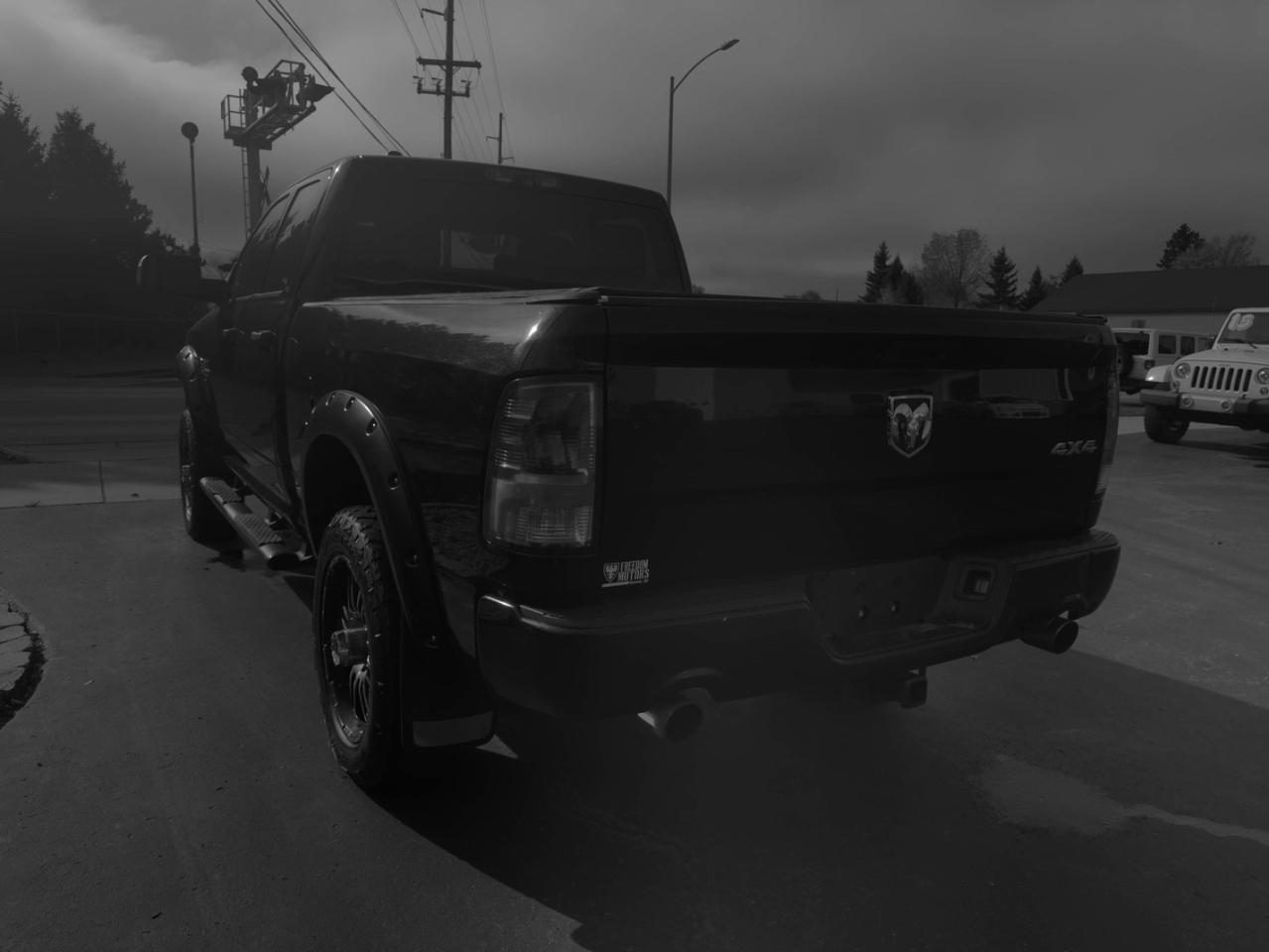 RAM 1500 Tradesman Quad Cab 4WD 2015