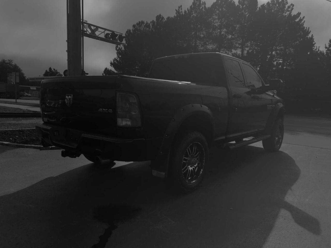 RAM 1500 Tradesman Quad Cab 4WD 2015