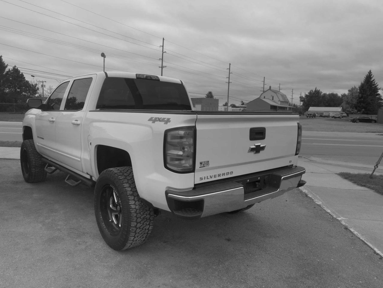 Chevrolet Silverado 1500 LT Crew Cab Long Box 4WD 2016