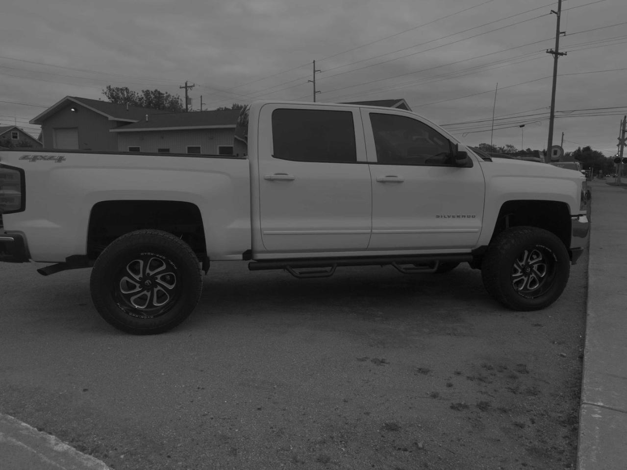 Chevrolet Silverado 1500 LT Crew Cab Long Box 4WD 2016