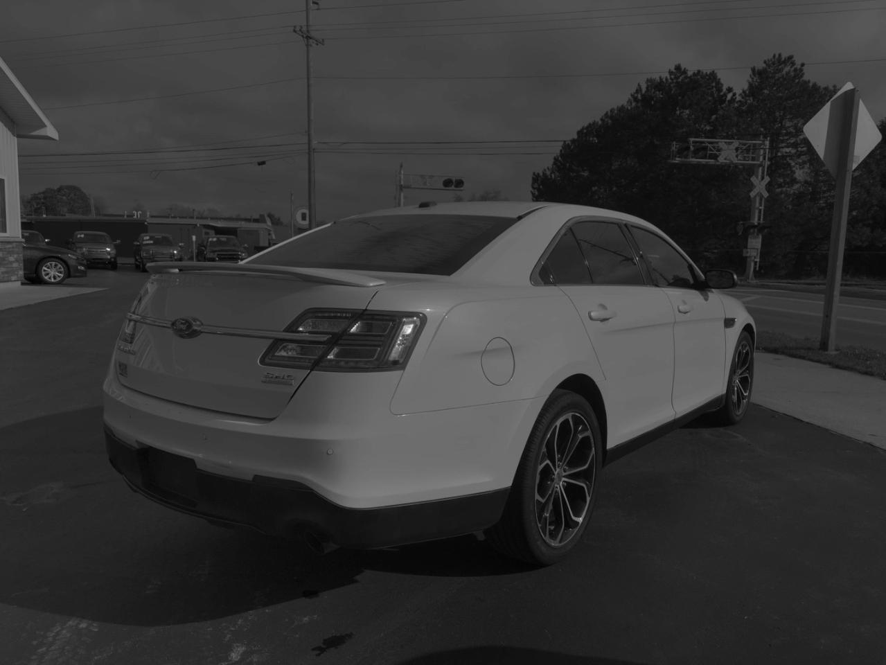 Ford Taurus SHO AWD 2015