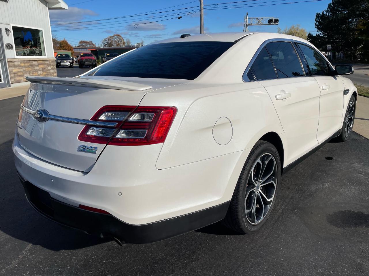 Ford Taurus SHO AWD 2015