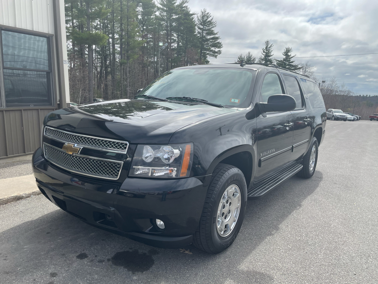 Used 2011 Chevrolet Suburban 4WD 4dr 1500 LT for Sale in Derry NH 03038