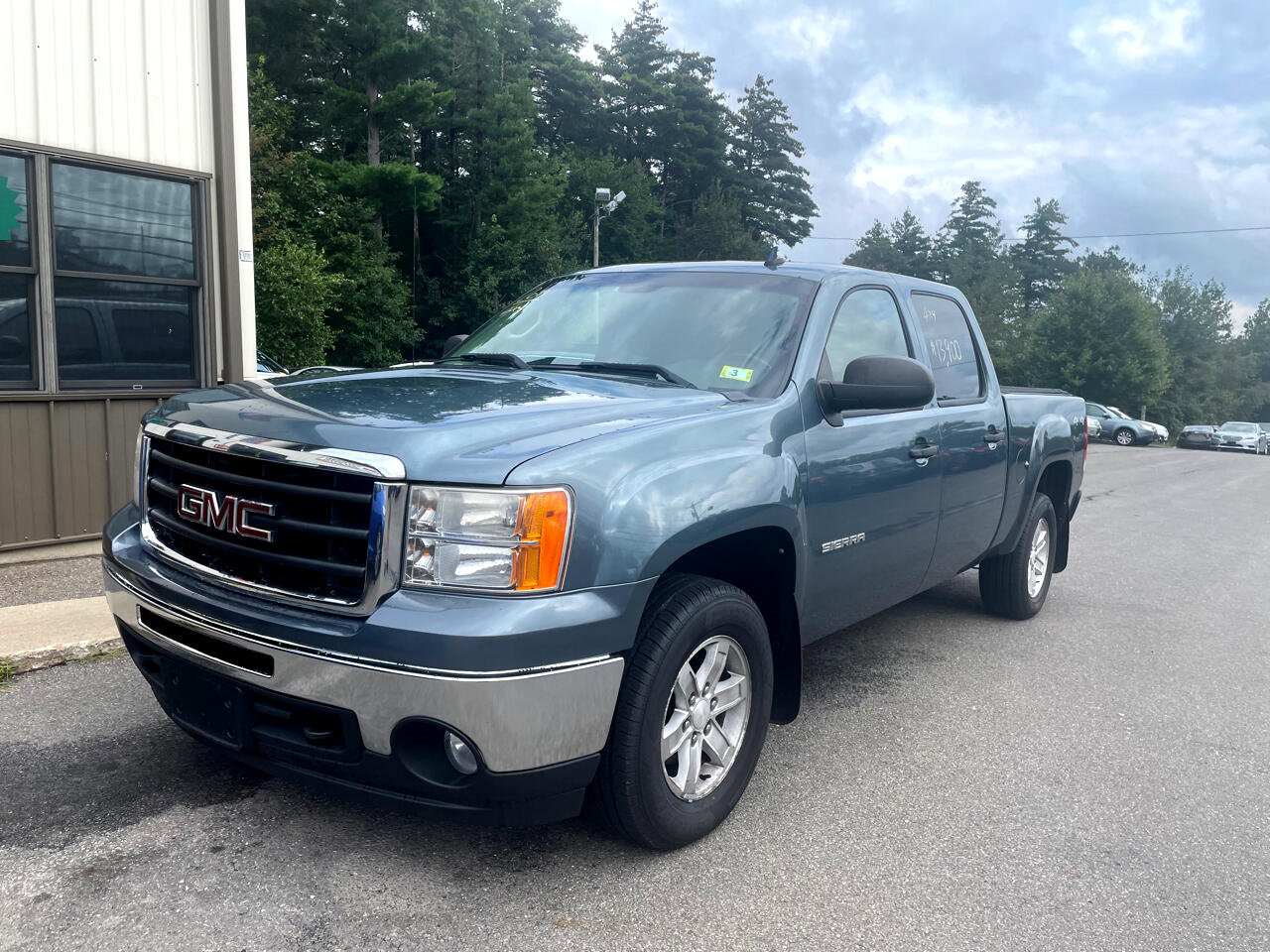 Used 2011 GMC Sierra 1500 4WD Crew Cab 143.5" SLE for Sale in Derry NH 03038 Windham Auto Sales