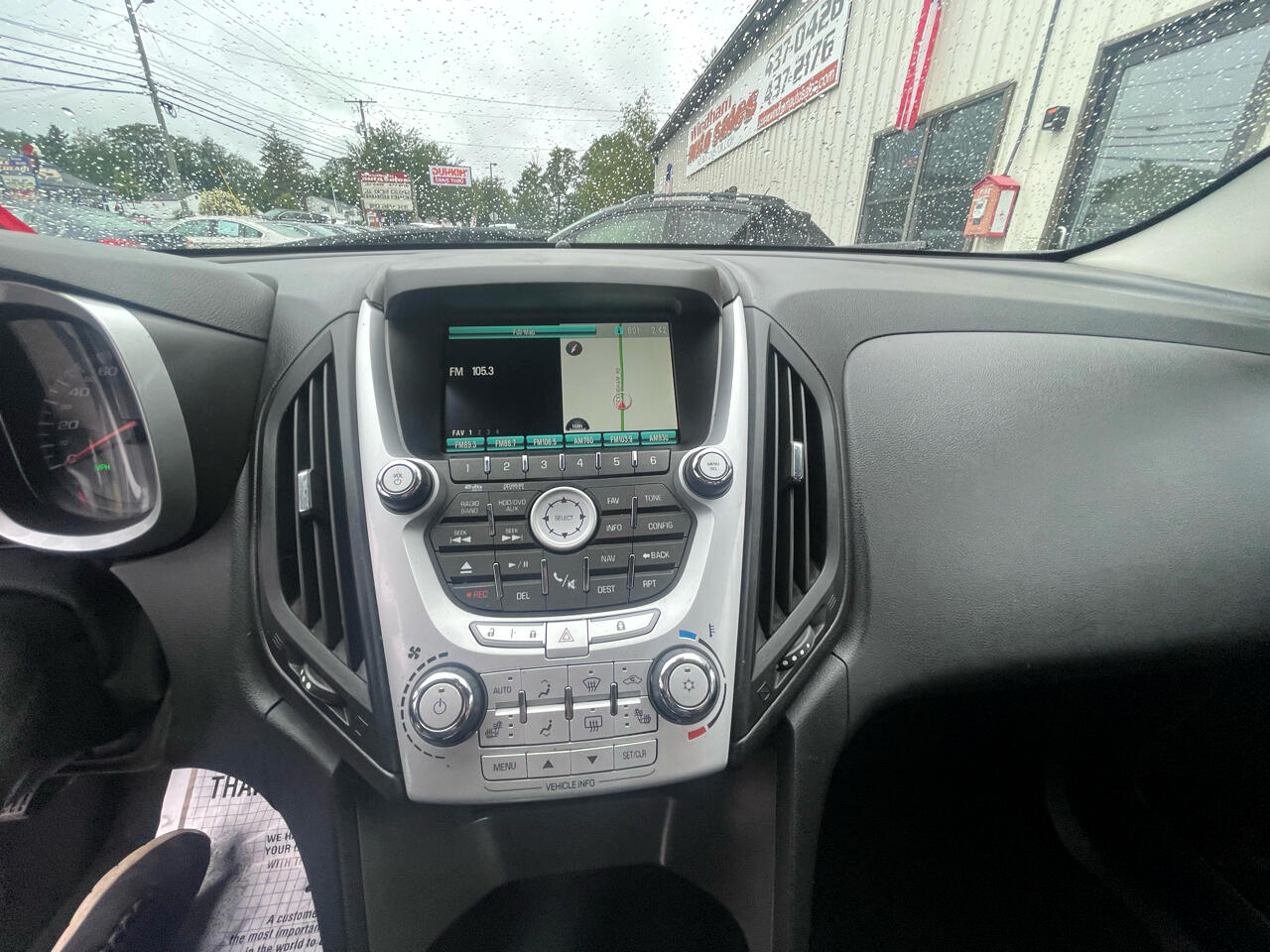 2011 Chevrolet Equinox LTZ photo 15