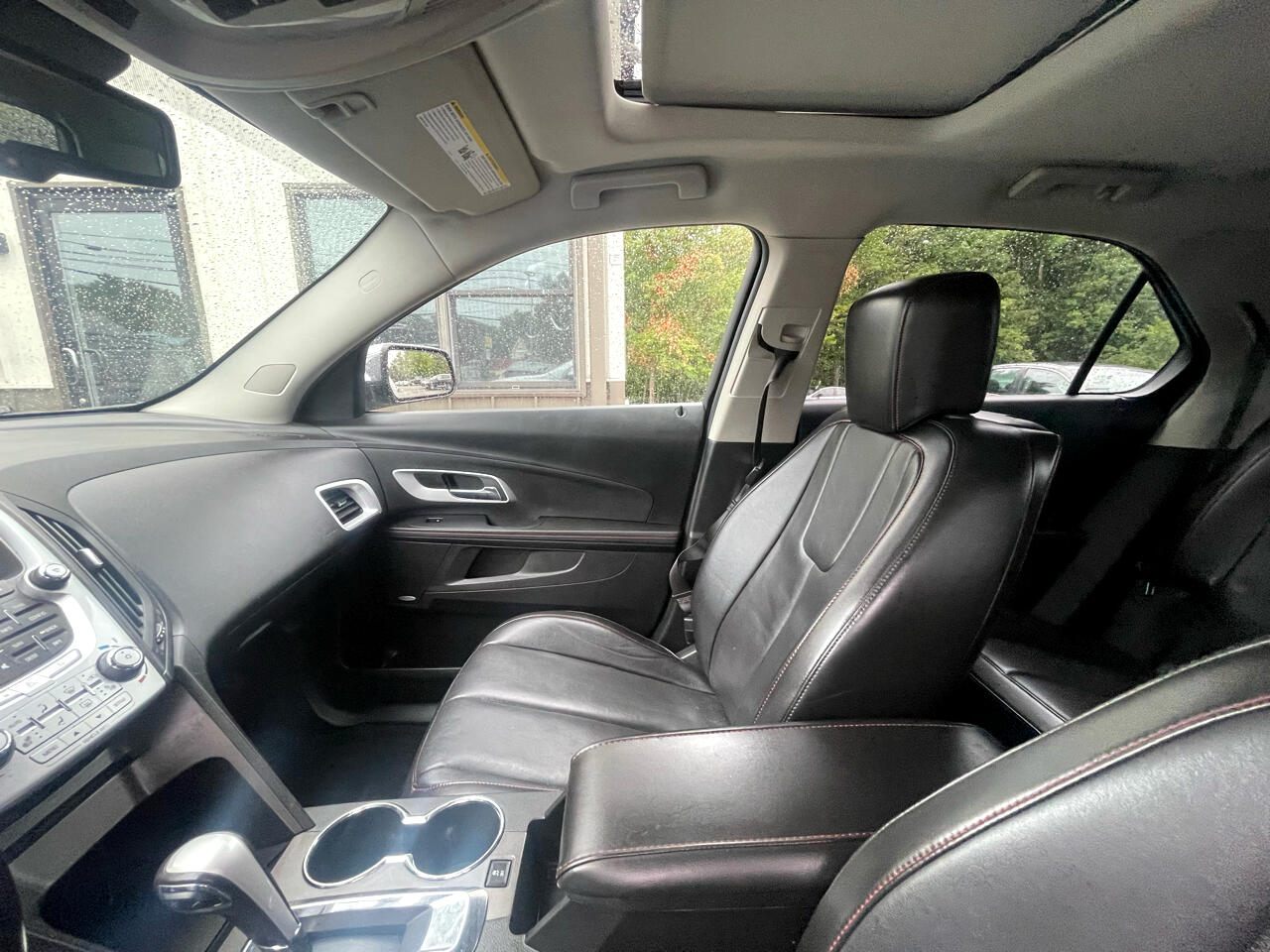 2011 Chevrolet Equinox LTZ photo 16