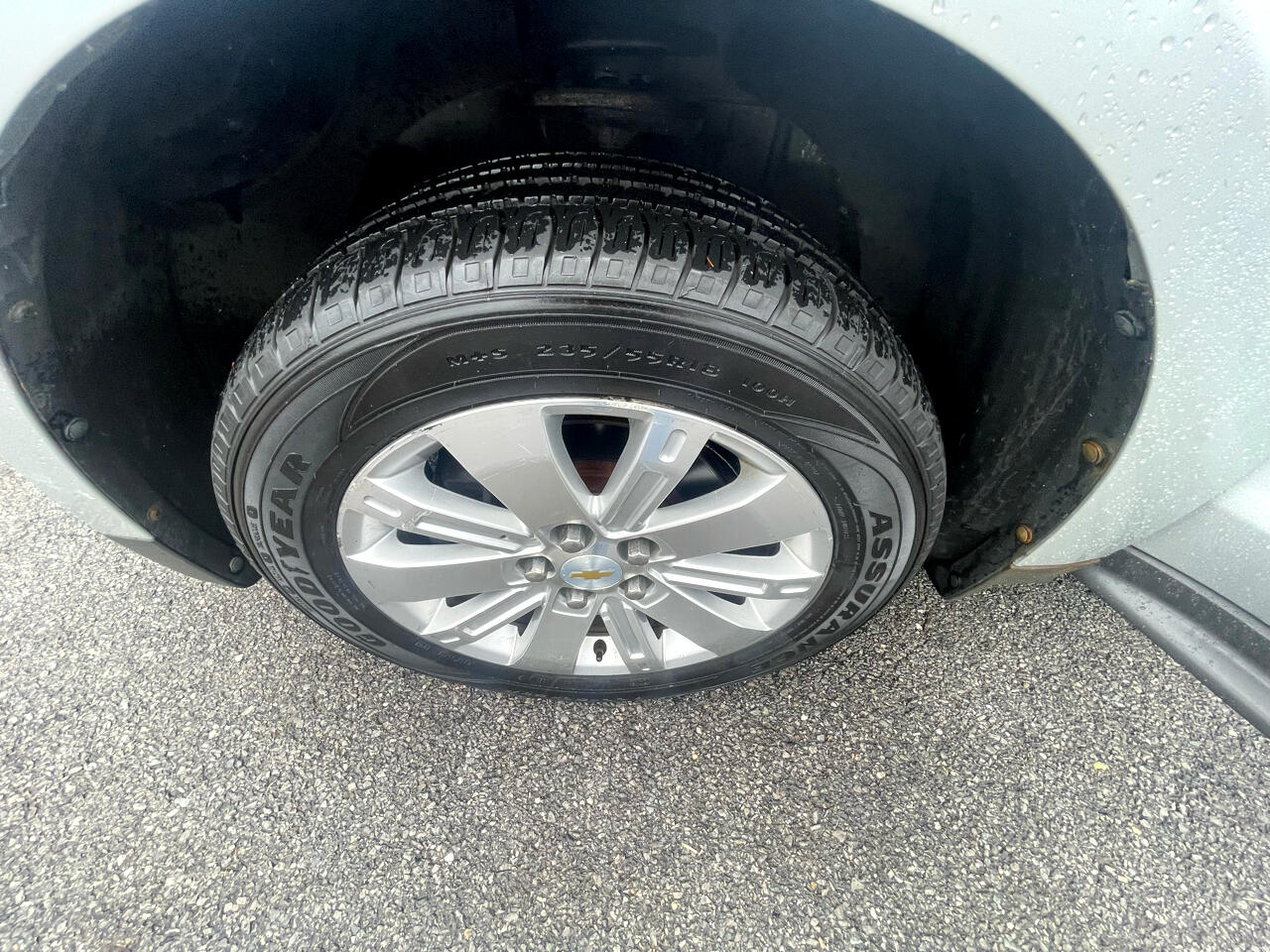 2011 Chevrolet Equinox LTZ photo 18