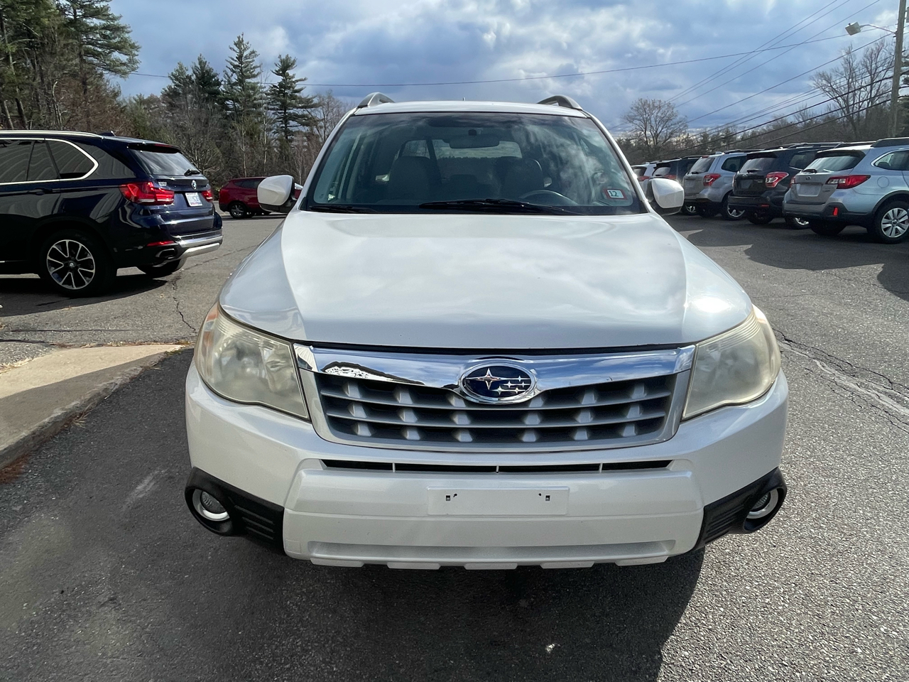 2011 Subaru Forester 2.5X Limited photo 2