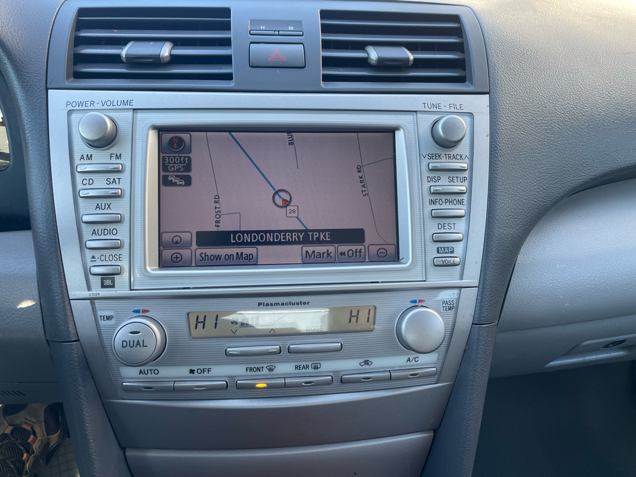 Toyota Camry 4dr Sdn V6 Auto XLE (Natl) *Ltd Avail* 2011