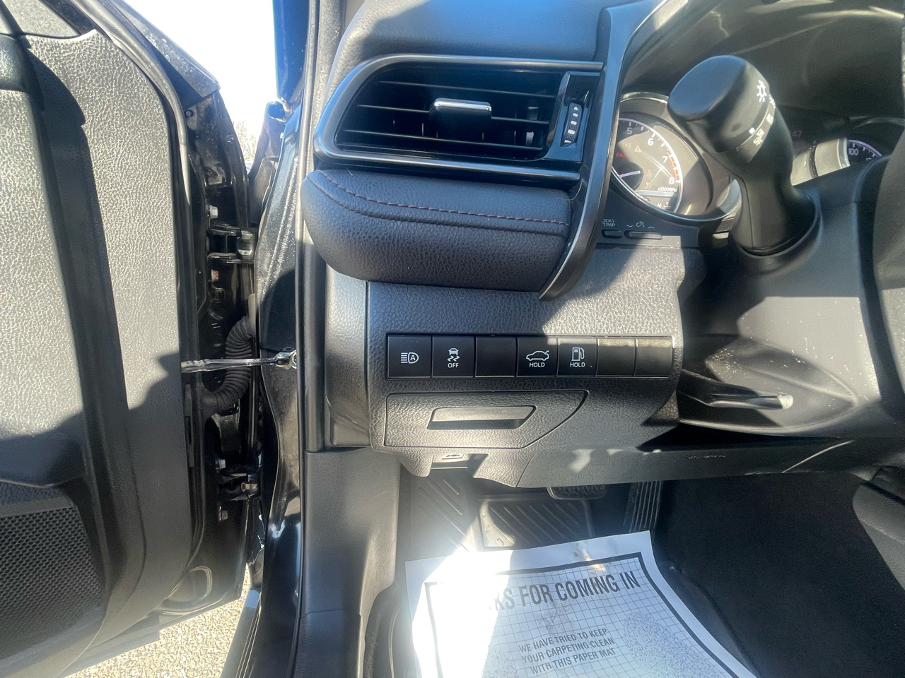 Toyota Camry LE Auto AWD (Natl) 2020